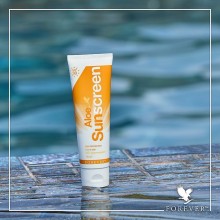 Солнцезащитный крем Алоэ Вера FOREVER Aloe Sunscreen с SPF 30 для всех типов кожи 118 мл